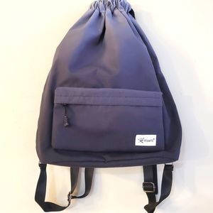 Risefit waterproof drawstring backpack NWT, black to grey, great for the beach
